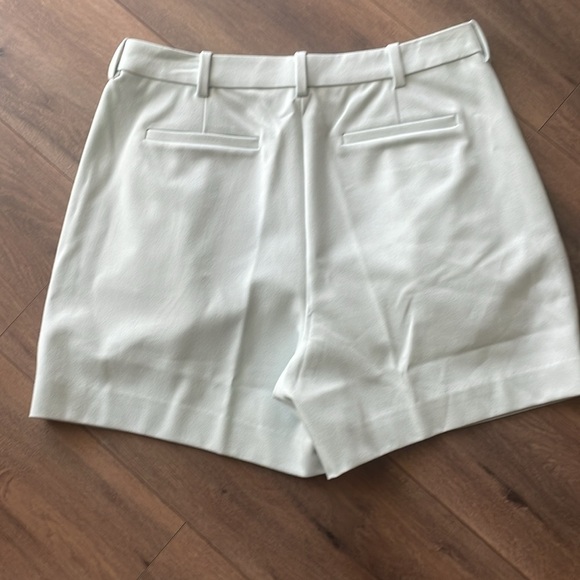 Favorite Daughter Agnes Shorts 12 - Picture 4 of 6